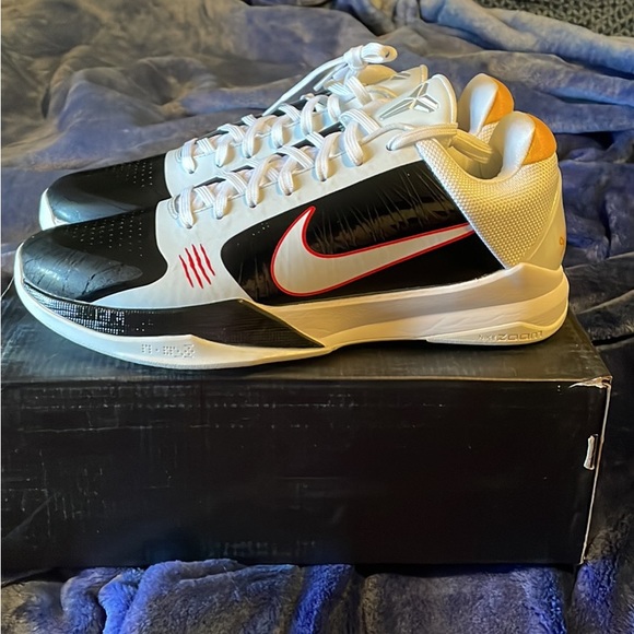 Kobe 5 Protro Bruce Lee Alternate - Picture 1 of 6